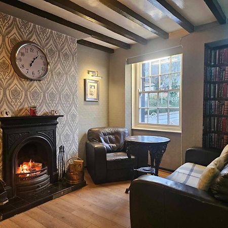 Prince Of Wales Pub And Accommodation Llangollen Exteriör bild